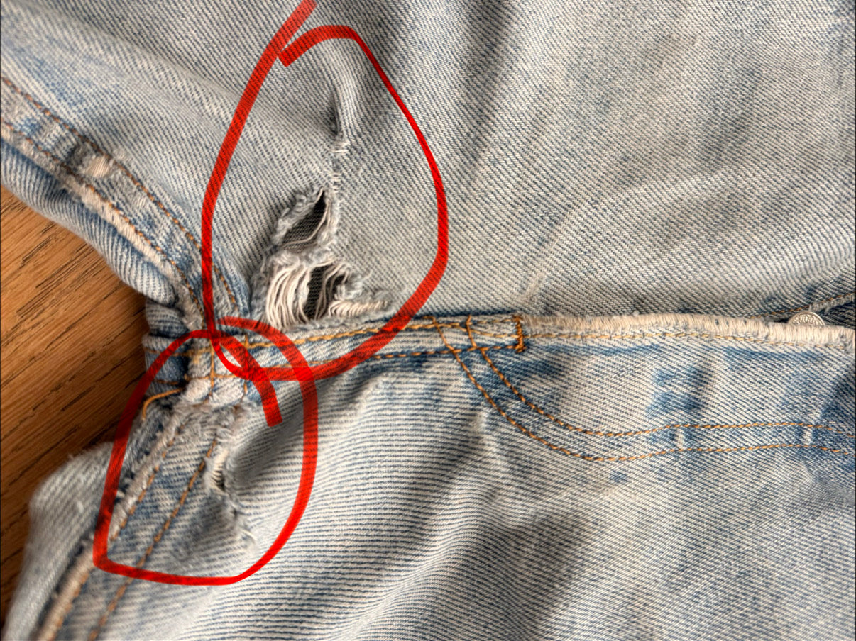 Custom Link For Instagram Client Hunter Swan 1980 Light Blue Levi's Shorts
